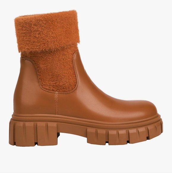 LOIRIT Women's Chelsea Chunky Heel Lug Sole Ankle Boots - NWOB - Picture 2 of 9